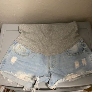 Maternity shorts